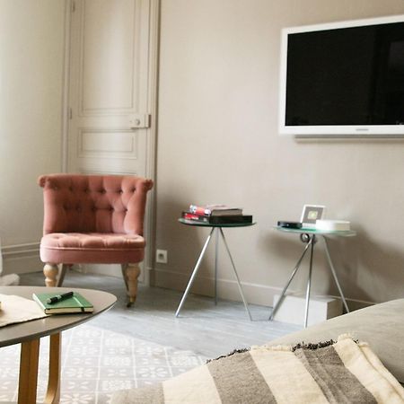 Eiffel Tower & Les Invalides - 1Br - Cityapartmentstay Paris Exteriör bild